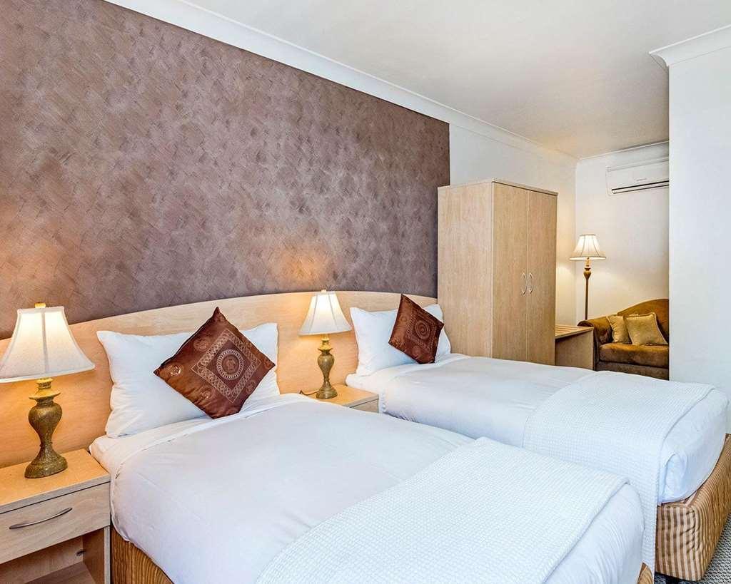 Country Plaza Motel Тари Номер фото