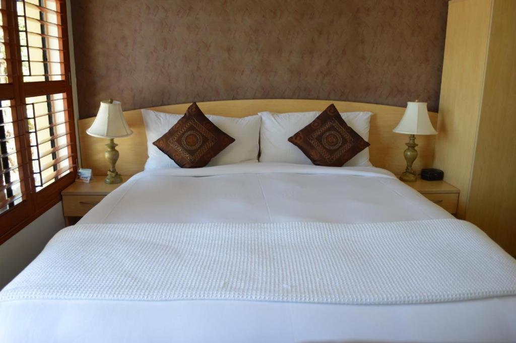 Country Plaza Motel Тари Экстерьер фото