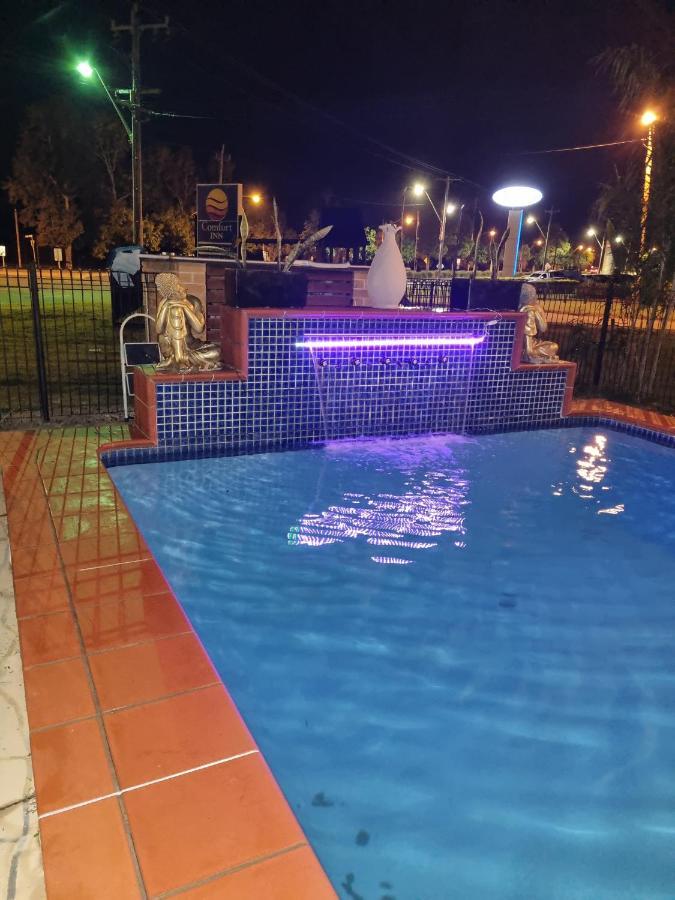 Country Plaza Motel Тари Экстерьер фото