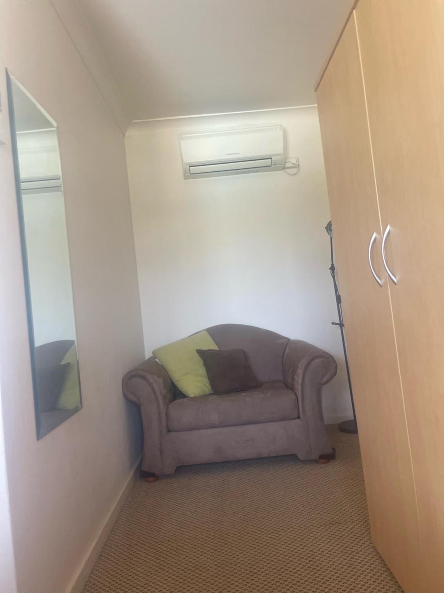 Country Plaza Motel Тари Экстерьер фото