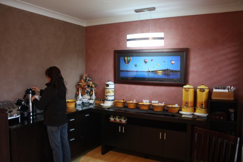 Country Plaza Motel Тари Экстерьер фото