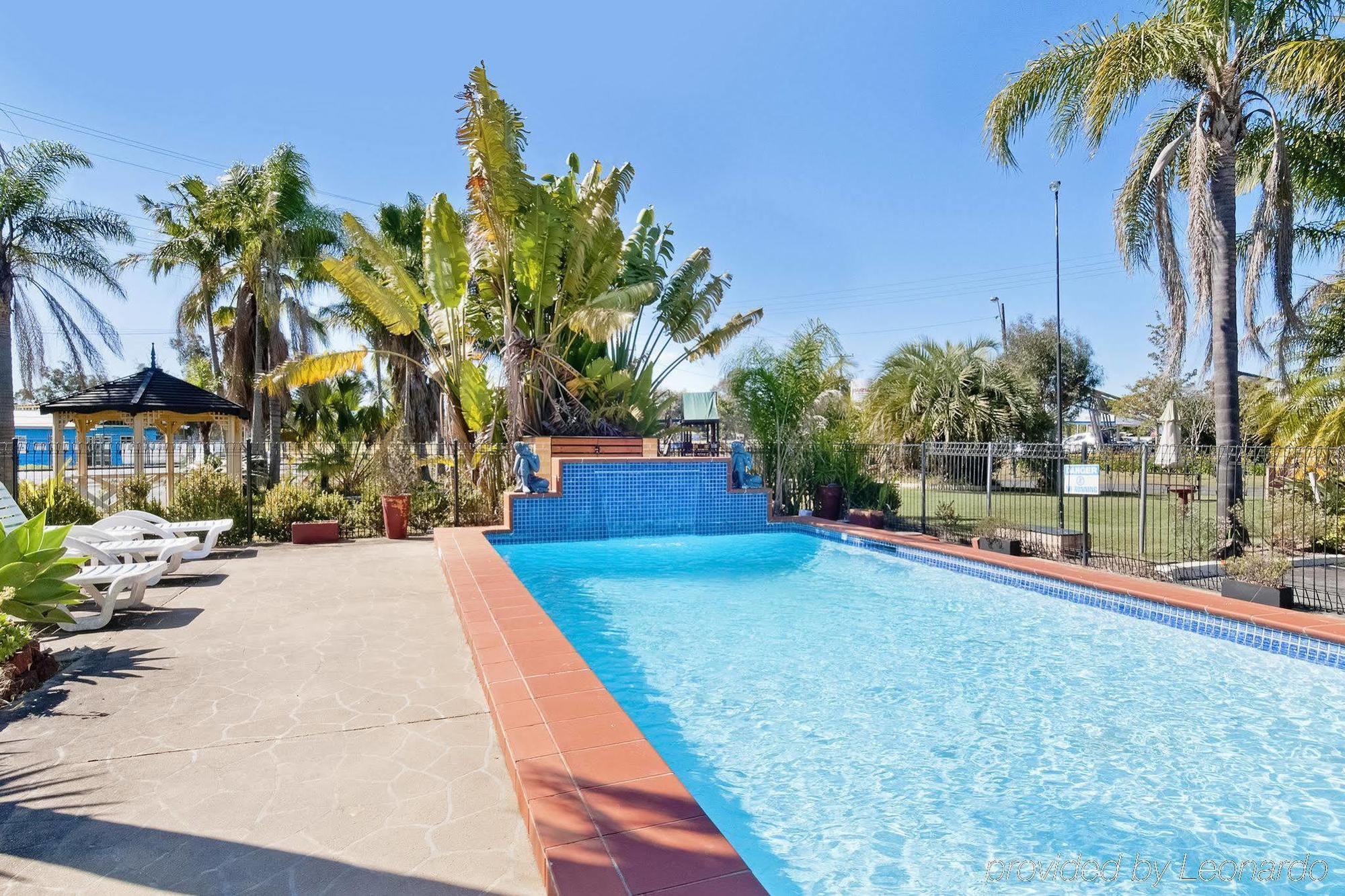 Country Plaza Motel Тари Экстерьер фото